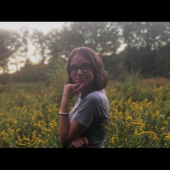 Meet your Posher, Ella - Picture 2 of 3